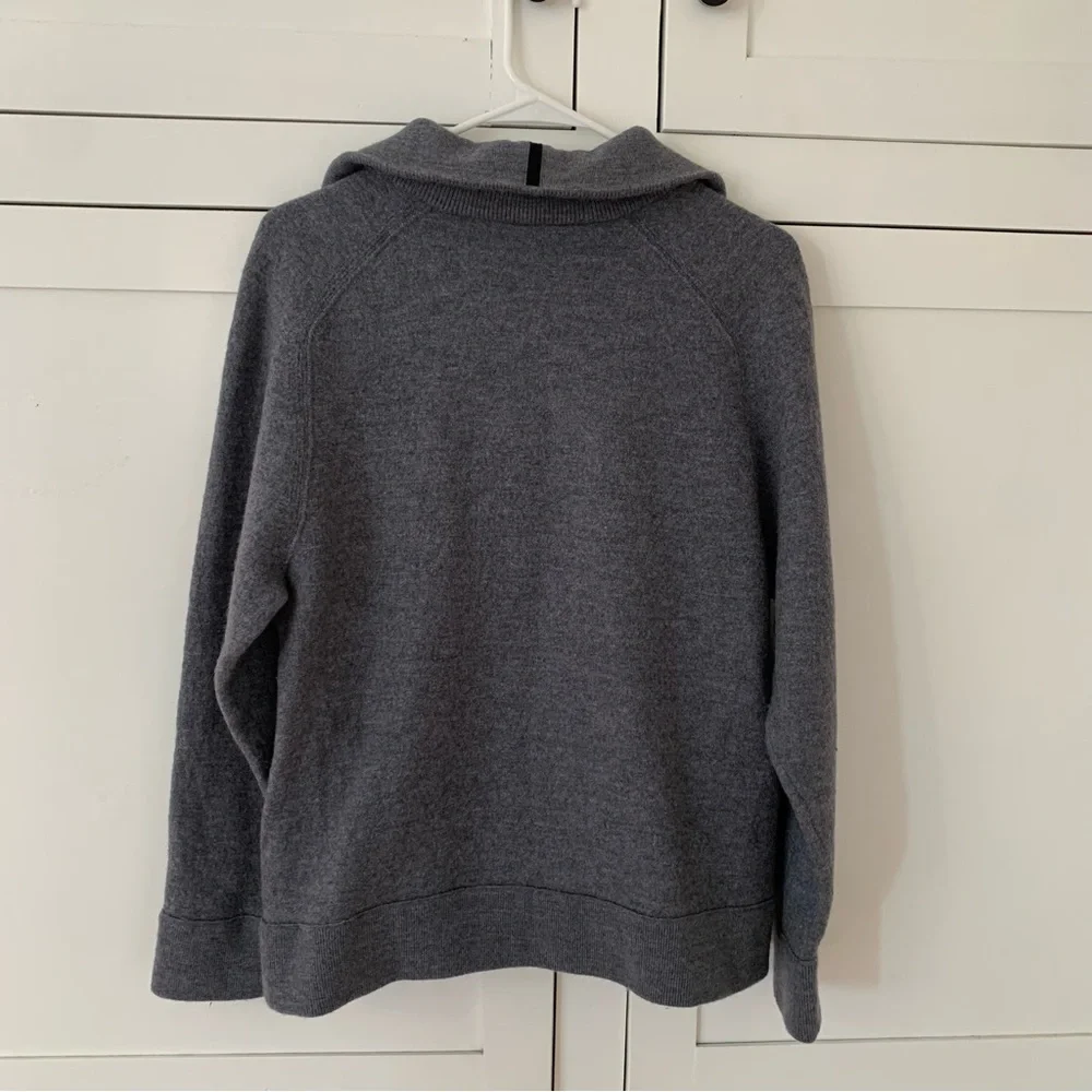 Men’s Banana Republic Sport Gray Wool Quarter Zip Pocket Sweater Size Small